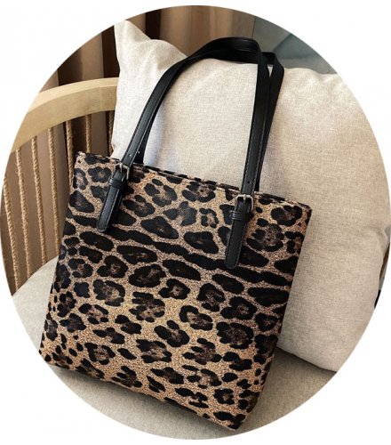 CL545 - Leopard Bucket Bag
