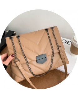 CL1050 - Trendy Fashion Chain Bag