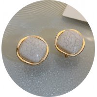 E1359 - Geometric resin earrings