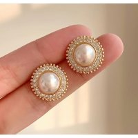 E1481 - Round Pearl Earrings