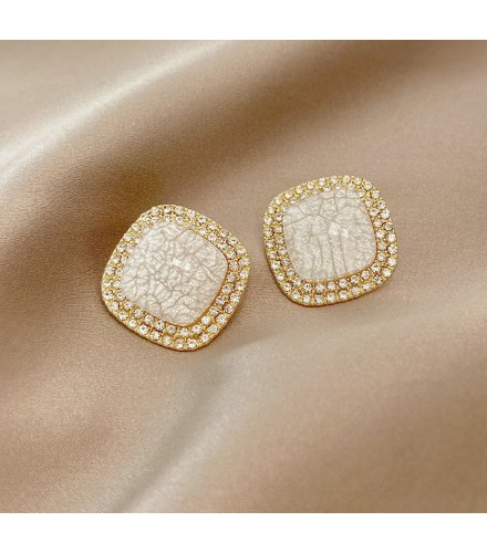 E1485 - Elegant Gemstone Earrings