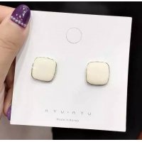E1489 - White Square Earrings