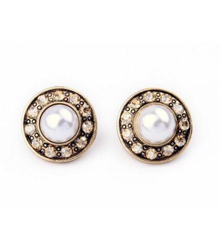E526 - Retro big round pearl diamond earrings