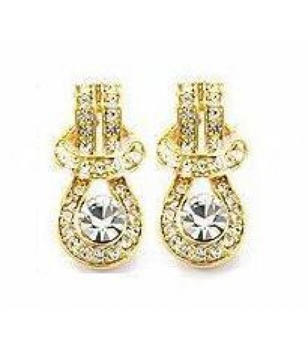 E537 - Lady full of diamond earrings
