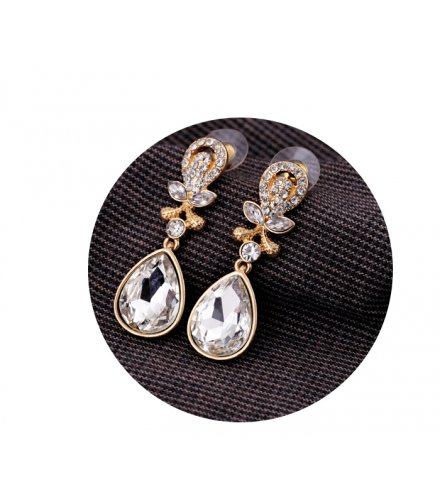 E842 - Diamond earrings