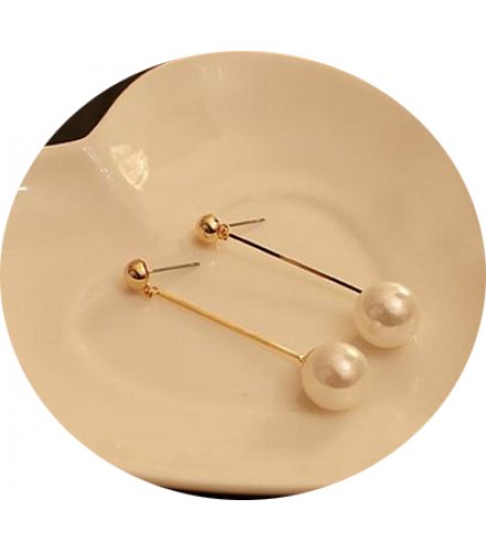 E851 - long pearl pendant earring