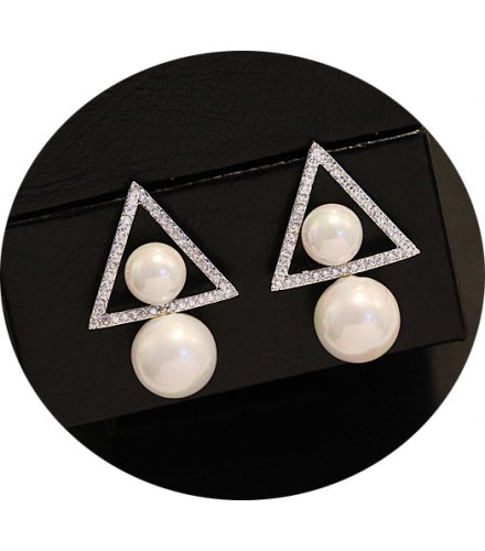 E873 - Double-sided pearl Earrings