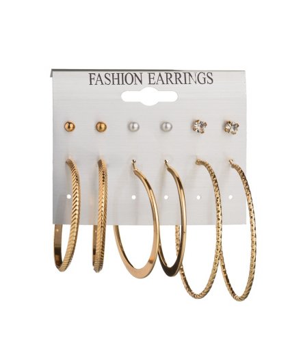 E901 - 6 pairs of pearls Earrings