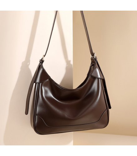 H1690 - Belinda Brown Handbag
