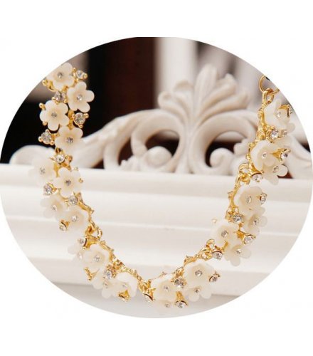 N1308 - Elegant Floral Necklace