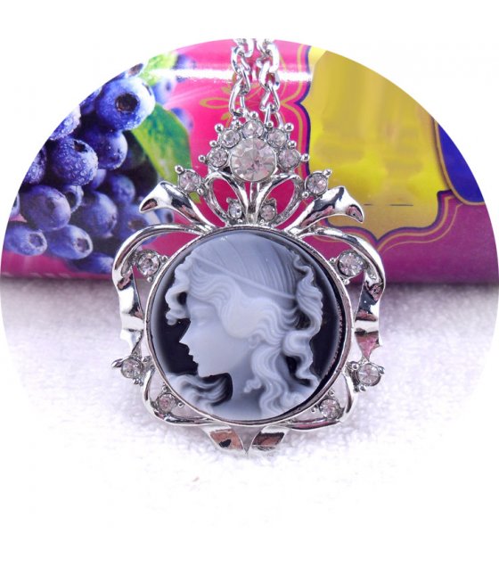 N2248 - Vintage Rhinestone Pendant Necklace