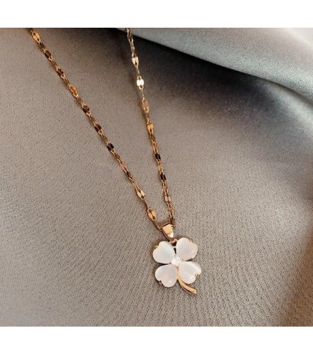 N2477 - Flower Pendant Necklace