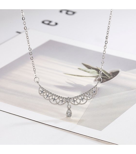 N2512 - Lace hollow pattern wings zircon necklace