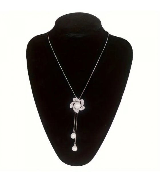 N2560 - White Pearl Pendant Necklace