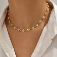 XN031 - Elegant Floral Necklace