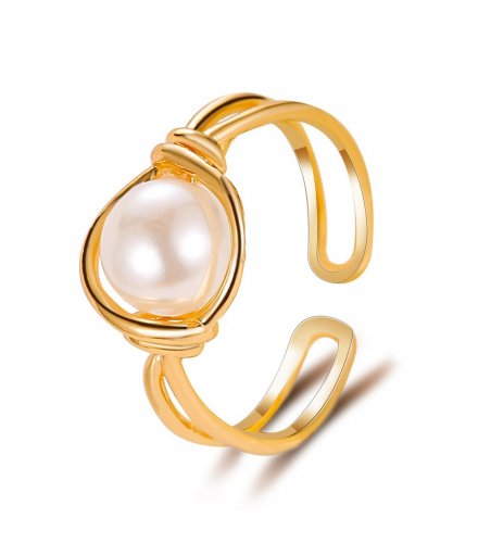 R631 - Elegant Pearl Ring