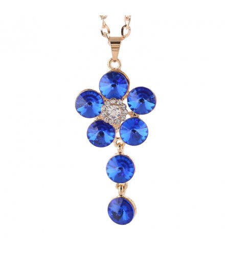 N867 - Crystal diamond flower necklace